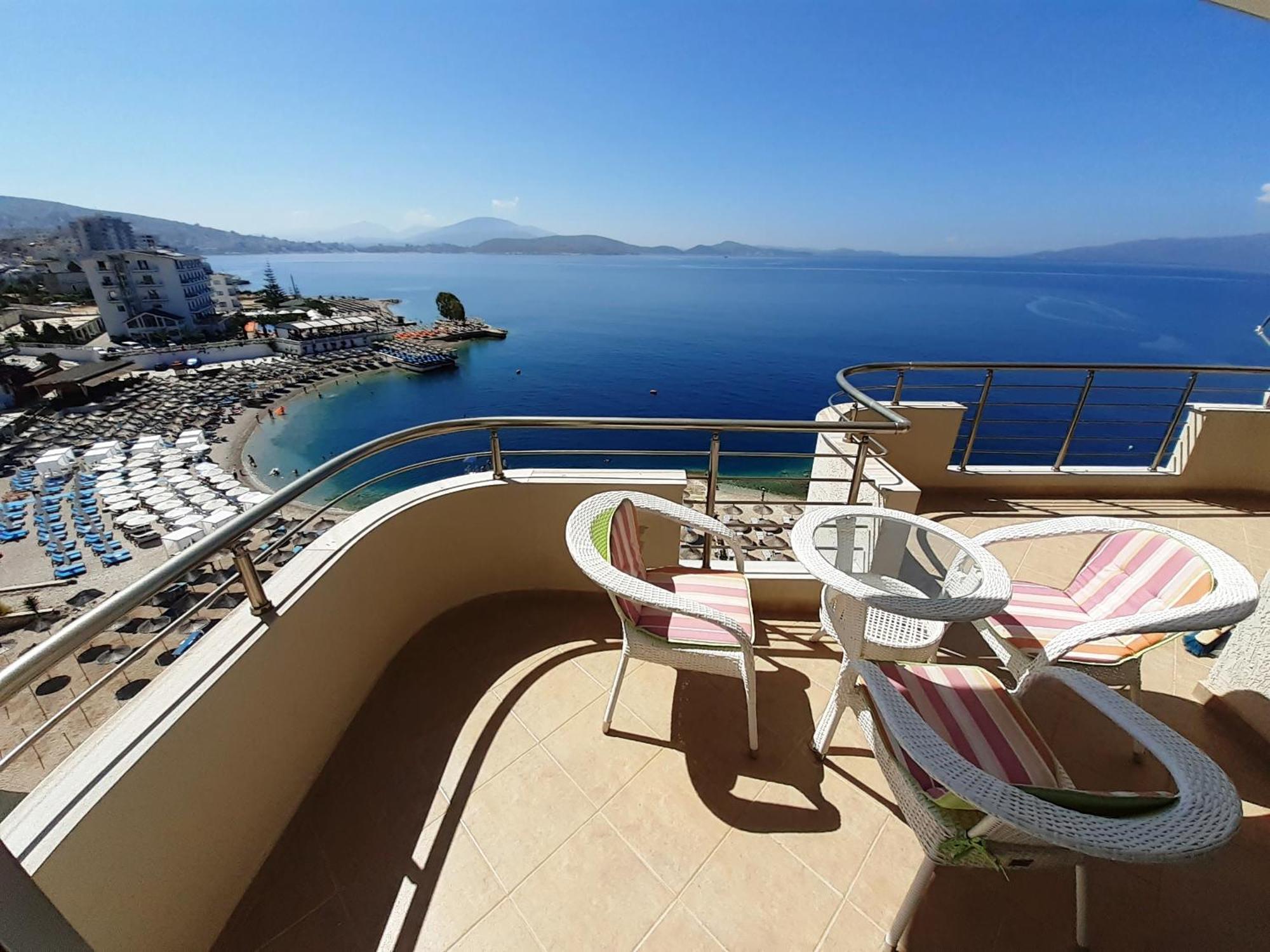 Agora Sea View Apartment Sarandë Exterior foto
